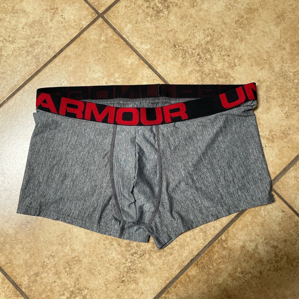 Under Armour Men's Gray Boxer Briefs with Red Waistband